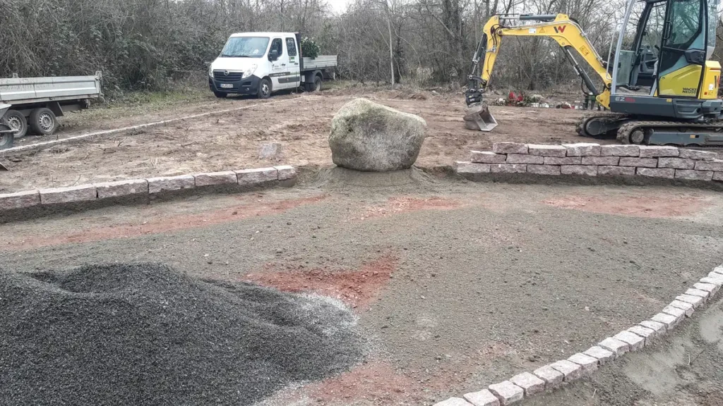 rundum Galabau GmbH – Professionell ausgeführte Bodenarbeiten auf grüner Wiese